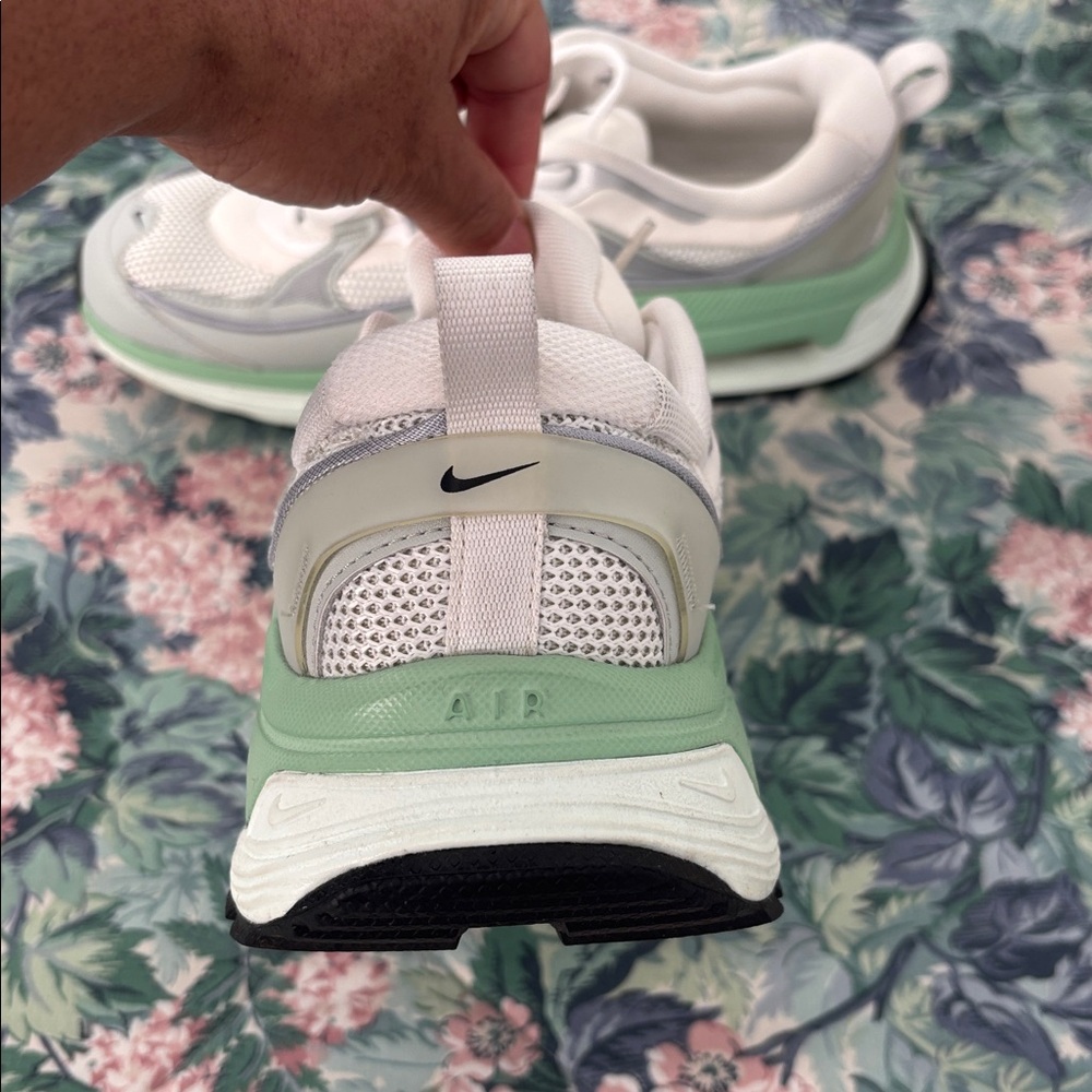Nike women’s 
White & Light Gray Sneakers with Mint Accent - Picture 4 of 4